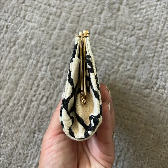 Spartina 449 Geometric Pattern Kisslock Coin Purse - Picture 3 of 10